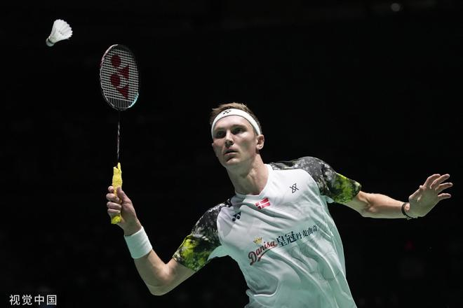 相比之下 相比之下