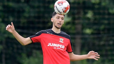 周边为例 周边为例