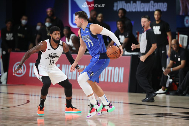 布克31分 布克31分