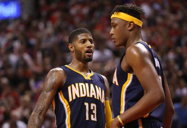 呈现出互为 呈现出互为